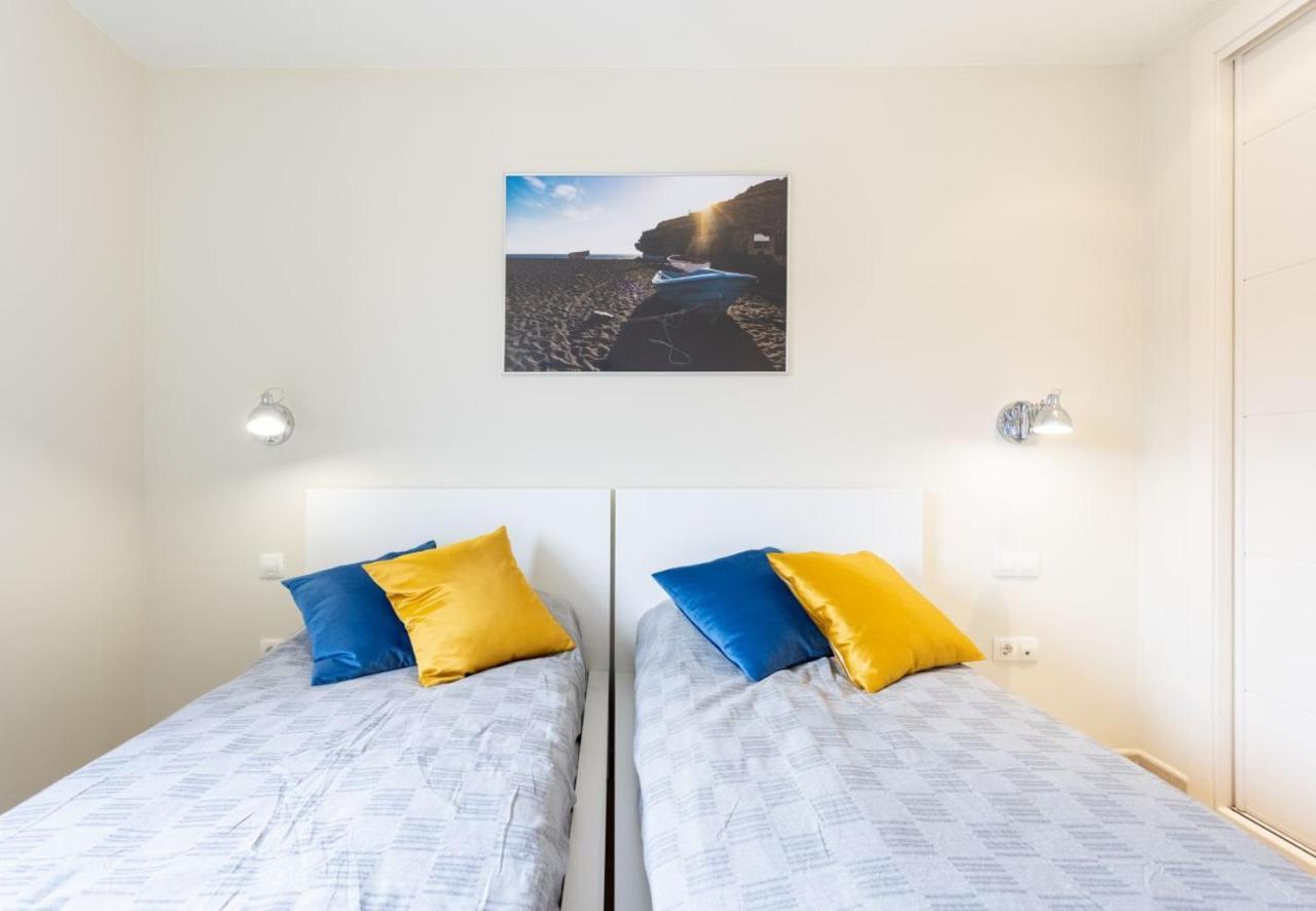 Sunny Castillo Apartment كوستا دي أنتيجوا المظهر الخارجي الصورة