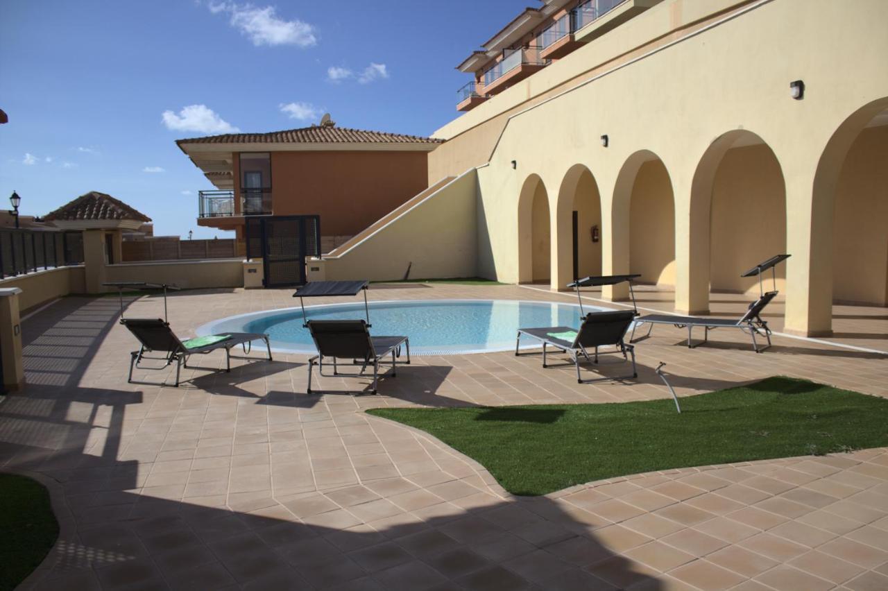 Sunny Castillo Apartment كوستا دي أنتيجوا المظهر الخارجي الصورة